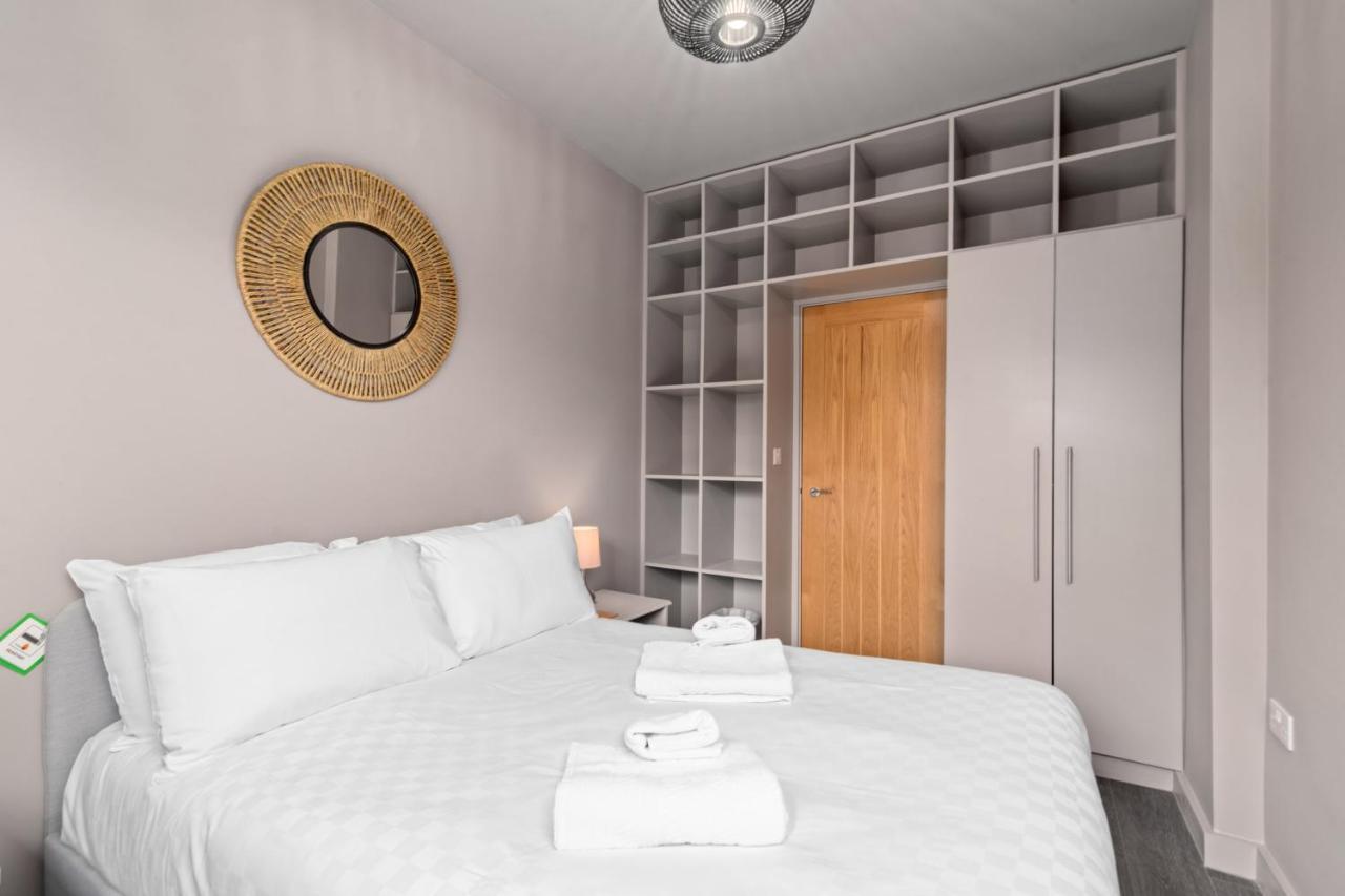 Lovely 2-Bed Apartment - Hosted By Guestready Londra Dış mekan fotoğraf
