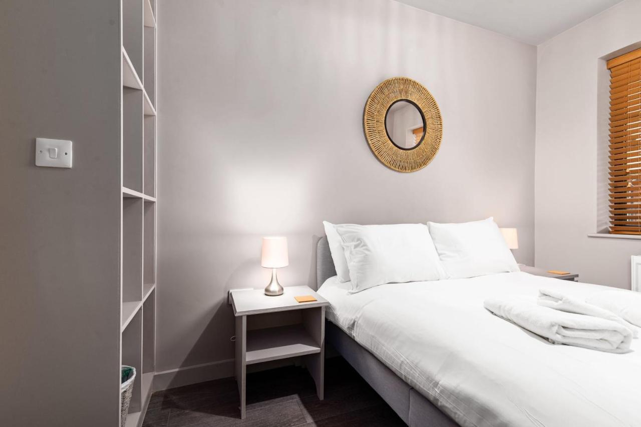 Lovely 2-Bed Apartment - Hosted By Guestready Londra Dış mekan fotoğraf